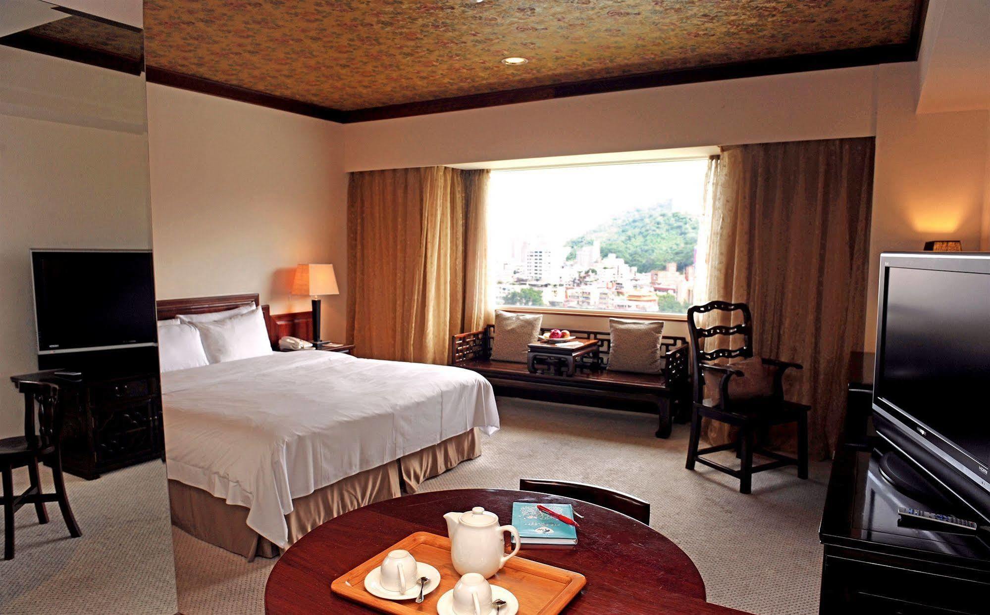 Beautiful Hotel Taipei Синдиан-Сити Экстерьер фото